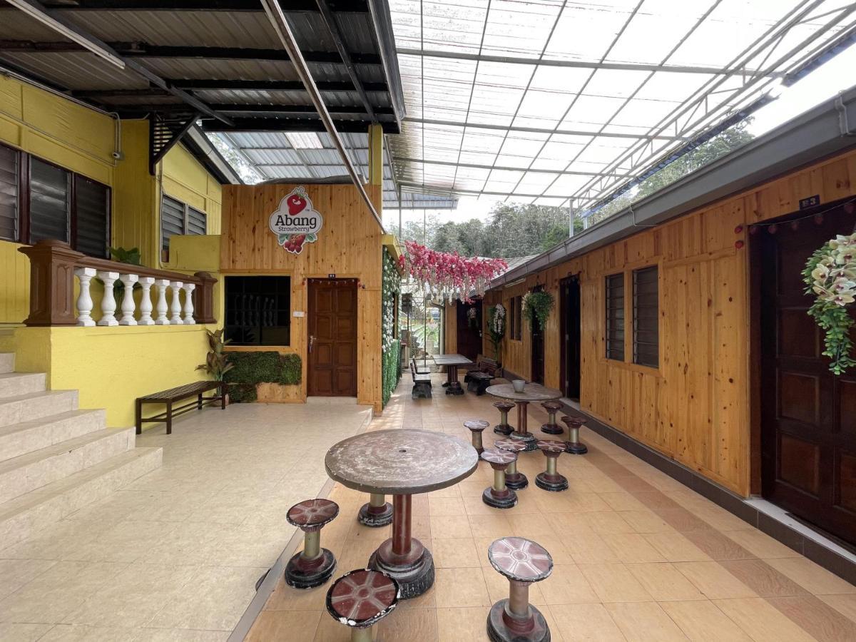 Aiza Homestay Opposite Abang Strawberry Taman Sedia Тана Рата Екстериор снимка