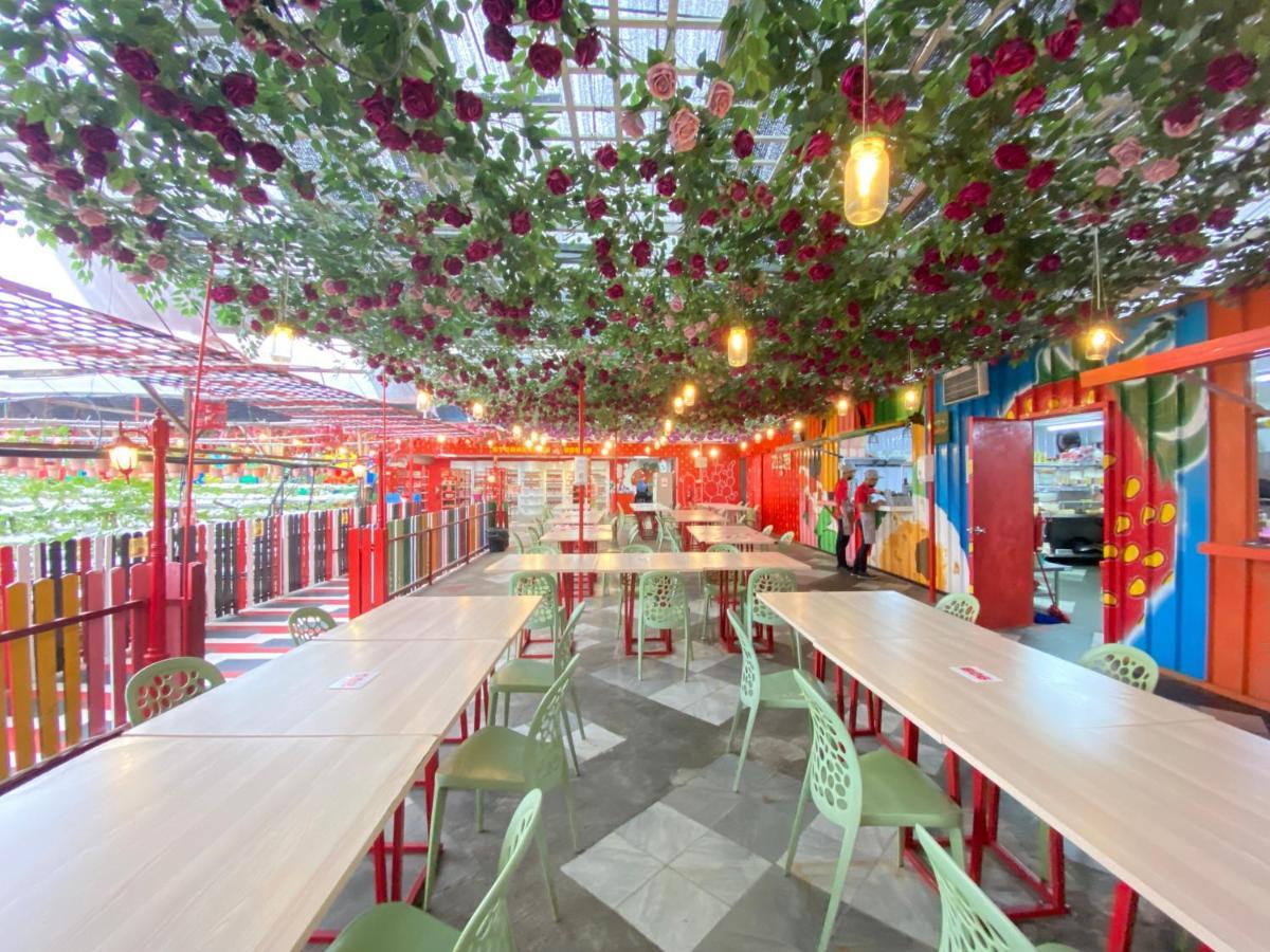 Aiza Homestay Opposite Abang Strawberry Taman Sedia Тана Рата Екстериор снимка
