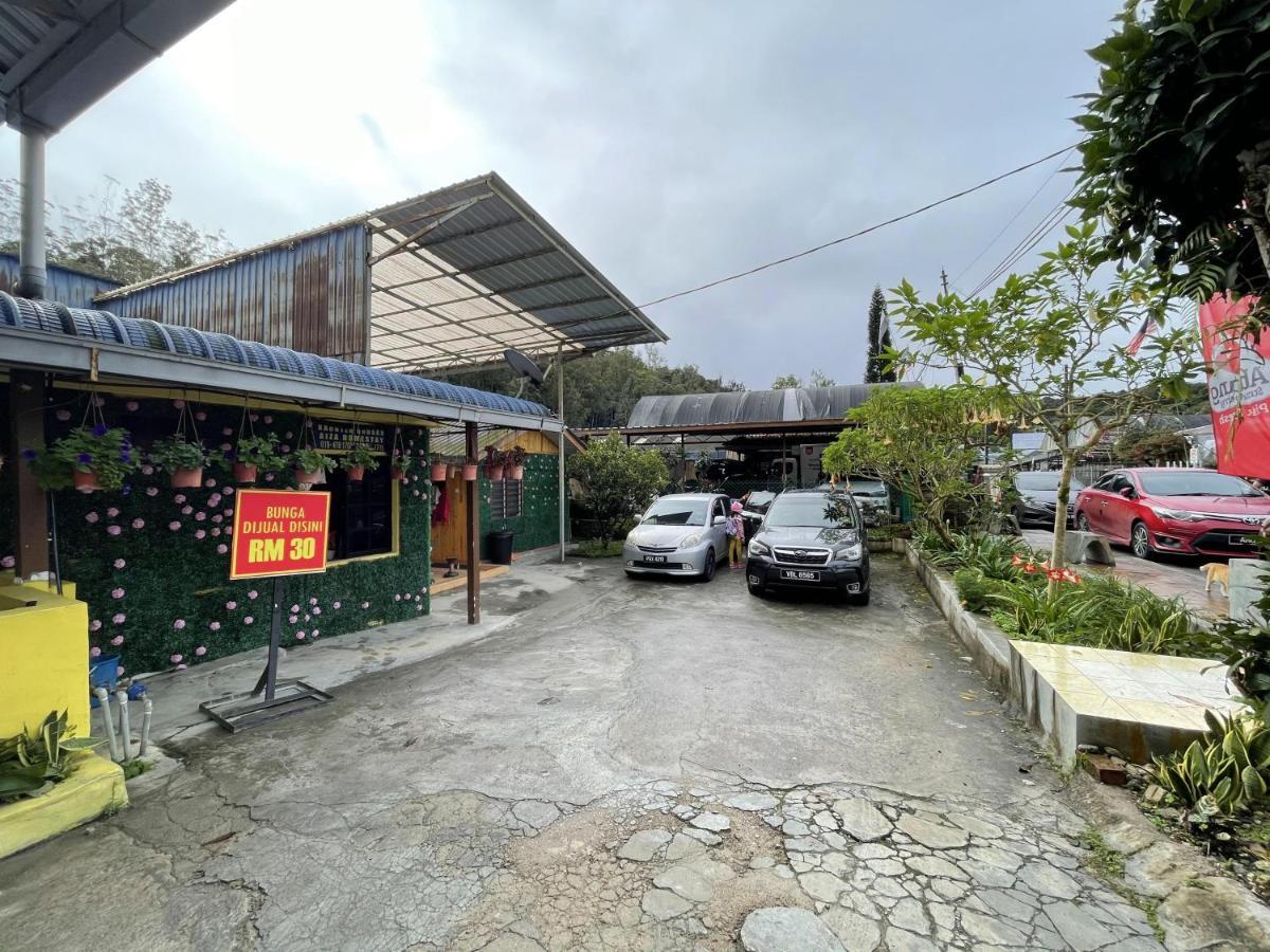 Aiza Homestay Opposite Abang Strawberry Taman Sedia Тана Рата Екстериор снимка