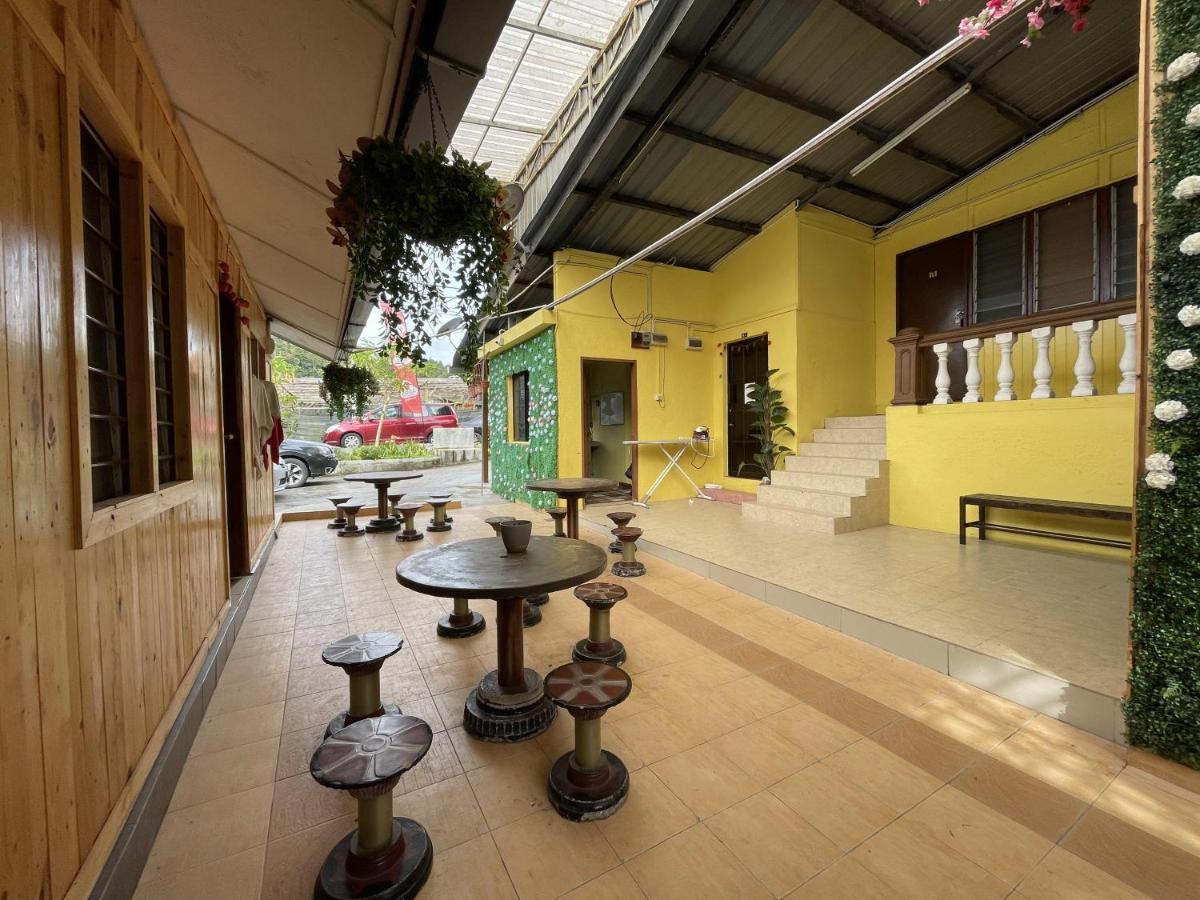 Aiza Homestay Opposite Abang Strawberry Taman Sedia Тана Рата Екстериор снимка