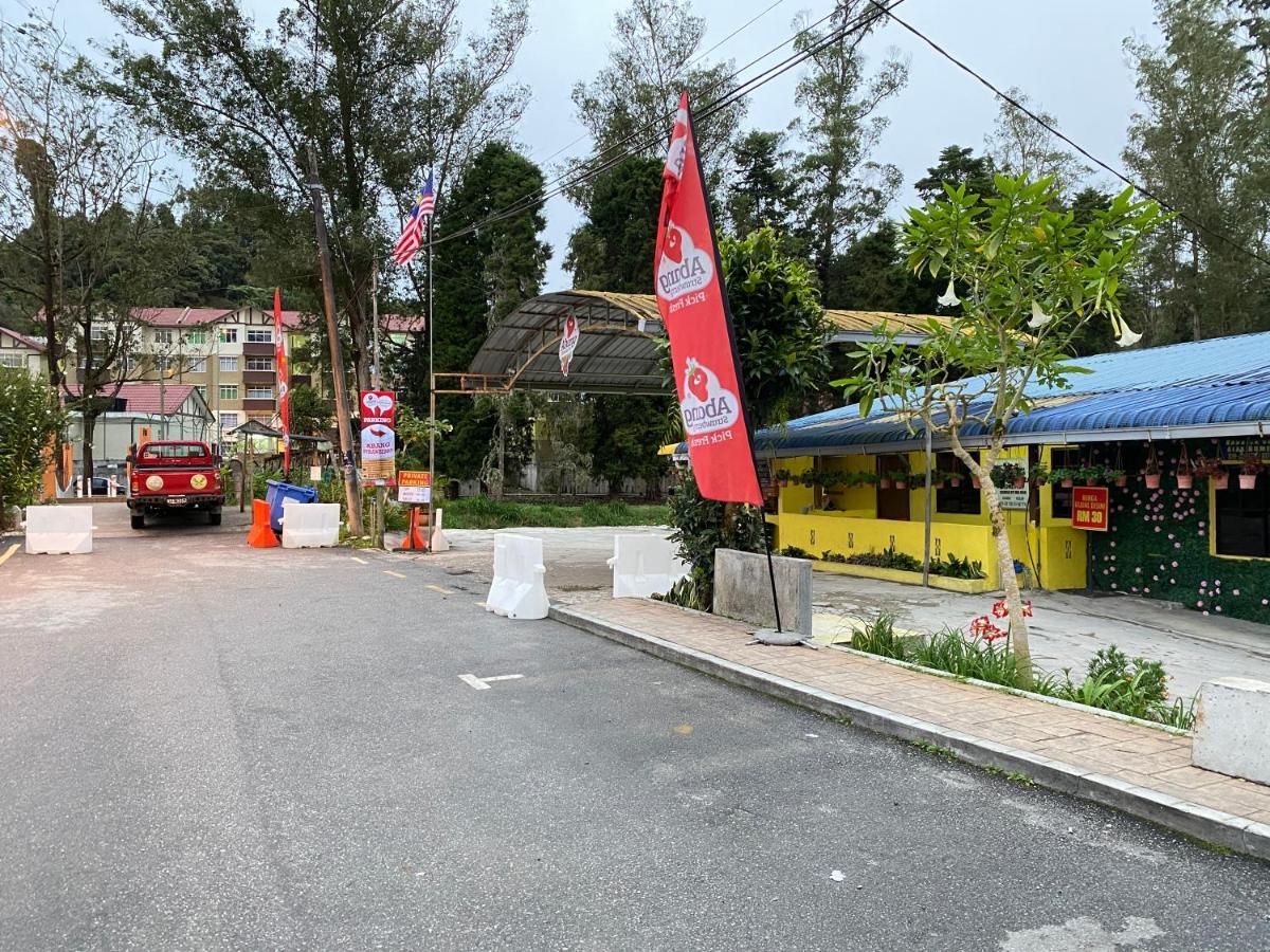 Aiza Homestay Opposite Abang Strawberry Taman Sedia Тана Рата Екстериор снимка
