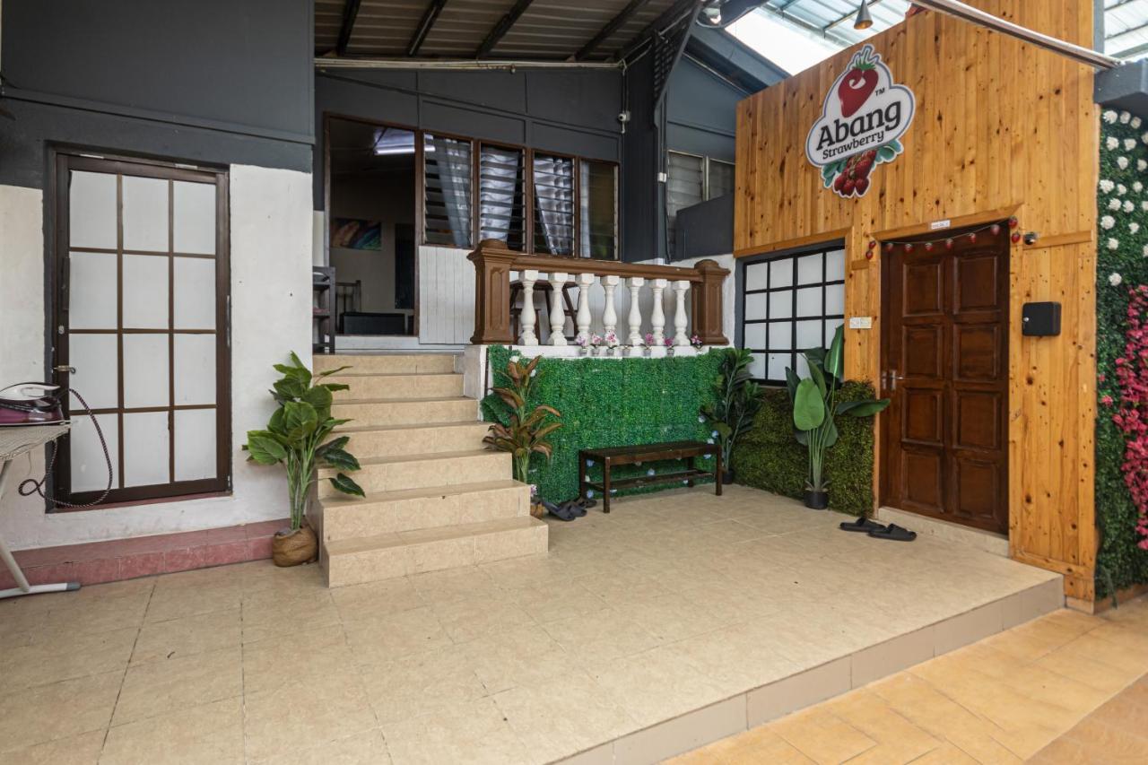 Aiza Homestay Opposite Abang Strawberry Taman Sedia Тана Рата Екстериор снимка